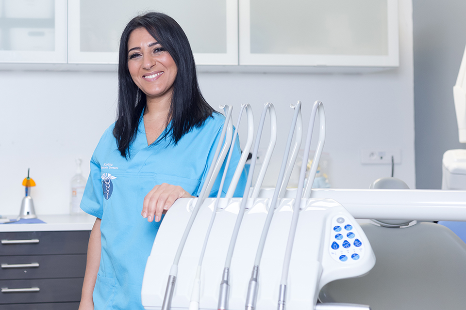 Karima - Assistante dentaire